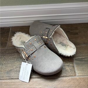 Faux fur lined clogs